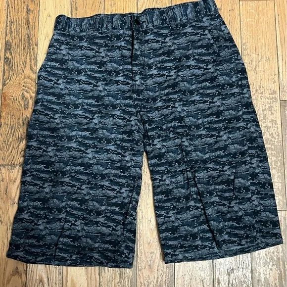 EUC- Dickies Men’s Rare Design Cargo Shorts - Picture 4 of 6